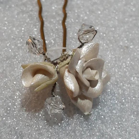 Bridal Hair Piece Lori London Lori London Products for Sale up to 90% Off Retail: Poshmark main image 2
